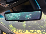 【デジタルインナーミラー】後席の大きな荷物や同乗者で後方が確認しづらい時でも安心!カメラが撮影した車両後方の映像をルームミラー内に表示。クリアな視界で状況の確認が可能です!