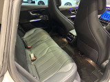 車両は屋内展示しておりますので天候に関係なくごゆっくりコンディションご確認頂けます。車両を倉庫へ保管している場合が御座いますのでご来店前に在庫確認頂けると幸いです。TEL072-784-8800