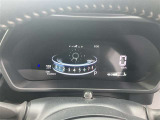 見やすいスピードメーターです。