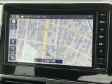 日産純正メモリーナビ付きで、遠くのお出かけの心強い味方です♪Bluetooth,CD,DVD装備で色々な音楽ソースが楽しめ直感的に操作できるタッチパネル♪