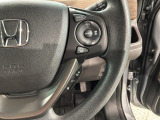 クルーズコントロールを装備しています。高速道路などで一定の速度で走ってくれるので運転が楽ですよ!速度を設定できますので、スピードの出しすぎにも注意できます。
