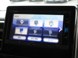 ナビゲーションは純正メモリーナビ(VXM-174VFi)を装着しております。AM、FM、CD、DVD再生、Bluetooth、フルセグTVがご使用いただけます。初めて訪れた場所でも安心ですね!