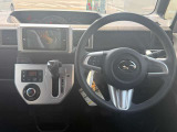 自社認証工場を完備しておりますので、納車前の車検・整備や、アフターメンテナスもばっちりですので、安心して当社にお任せ下さい。また、当社にて車輌ご成約のお客様はオイル交換永久無料のサービス付きです!