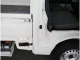 サービス工場完備。車検・メンテもお任せください!
