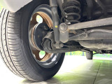 お車を安心してお乗りいただく為には、足回りの定期点検が欠かせません。サービスサポート(有償保証)では無料点検もご提供しており、安心のカーライフをお過ごしいただけるサポート体制が整っています。