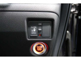 【左電動スライドドア】力を入れずにラクラクドア開閉♪左側電動スライドドア装備車両◎右側スライドドアは手動開閉です。狭い駐車場での乗り降りもラクラク♪挟み込み防止機構装備でお子様の乗り降りも安心◎