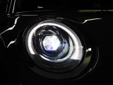 LEDヘッドライト キセノンに比べて明るさと照射範囲が向上し、消費電力も低減のため省燃費に貢献