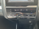 オートエアコン付きでいつでも車内快適☆