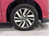 タイヤサイズは(165/65R14)で純正アルミホイールです。