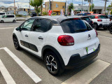 コーナーセンサー付きですので駐車も安心です。