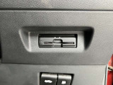ETC車載器付きです♪高速道路をスイスイと通過!で、キャシュレス!クルマは料金所をノンストップで通過することができます☆