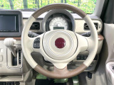 【純正革巻きステアリング】上質な革を使用することで、手にしっかり馴染みとても運転しやすいハンドルです♪