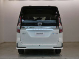 障害物を感知すると、ブザー音で知らせてくれる前後ソナー付!もしもの際には踏み間違い防止機能が働いてくれます!