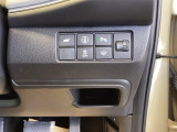 【パーキングセンサー】駐車や出庫時にクルマの前後の障害を検知し、音とディスプレイでお知らせします。