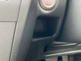 プッシュスタートボタンの下側の小物入れです。