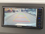 バックモニターがついておりますので、車庫入れがスムーズに行えます。