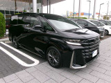 広々とした車内空間に優れた燃費性能。更にデザインも上質で人気のお車です!
