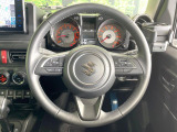 【純正革巻きステアリング】上質な革を使用することで、手にしっかり馴染みとても運転しやすいハンドルです♪
