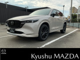 人間がリラックスして座れるように形状から見直して作りこんだシートです。長時間の運転でも疲れにくいです。腰痛持ちの方でも安心して運転できますよ笑