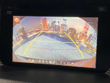 【バックカメラ】運転席から画面上で安全確認ができます。駐車が苦手な方にもオススメな便利機能です。