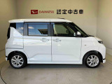 車両右側面からの写真になります。車をご覧になりたい時はお気軽に最寄りの店舗へご相談下さい。