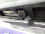 バックカメラが付いているので後方確認が非常にしやすいです。今や運転初心者も熟練者も必須装備!ついていて損はないですね♪