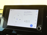 ディスプレイオーディオ(コネクティッドナビ対応)搭載。Tコネクトご契約で2027年9月までナビ機能が無償で利用できます。期限到来後は有償で継続可能です。(車載ナビは非搭載)