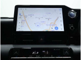純正メーカー10.5インチディスプレイオーディオ&ナビキット装備!インパネ中央部のディスプレイに、オーディオ機能とスマホ連携機能を搭載!ナビキットを装着しており、車載ナビ もご利用いただけます。