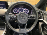 【純正革巻きステアリング】上質な革を使用することで、手にしっかり馴染みとても運転しやすいハンドルです♪
