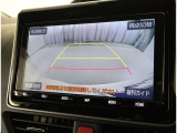 バックガイドモニターで、後方を確認しながら安心して駐車することができます。運転初心者も熟練者も必須の機能ですよ!