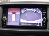 【アラウンドビューモニター】空から見下ろしているような視点で周囲を確認できます。スムースな駐車をサポートします♪