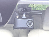 【ドライブレコーダー】ドライブレコーダー装備!走行中はもちろん、あおり運転や事故に遭遇した際、映像で記録し、万一のリスクに備えます。※記録用SDカードはお客様ご自身でご準備いただく必要があります。