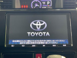 【大画面ナビ】人気の大型9インチナビを装備。存在感のある大画面はインパクト大!ナビ利用時のマップ表示は見やすく、テレビやDVDは臨場感がアップ!いつものドライブがグッと楽しくなります♪