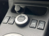 【オールモード4&times;4】2WD/4WDモードを手軽に切り替え可能。燃費重視の2WD、スタック時に役立つLOCK、AUTOモードでは4WDの配分を自動で調整し、路面状況を問わず安定した走りをサポート。