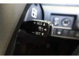 【クルーズコントロール】高速道路などの巡航走行の際はとても便利です♪ドライバーの疲労軽減に加えて、加減速が少ないと同乗の方のストレスがなくなります。ロングドライブでもみんな快適です♪