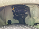 お車を安心してお乗りいただく為には、足回りの定期点検が欠かせません。サービスサポート(有償保証)では無料点検もご提供しており、安心のカーライフをお過ごしいただけるサポート体制が整っています。