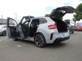 専門教育を受けた営業スタッフがお車選びからご購入後のケアまで丁寧にサポート。ご希望条件にぴったりの一台をご提案します。