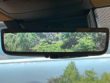 【デジタルインナーミラー】後席の大きな荷物や同乗者で後方が確認しづらい時でも安心!カメラが撮影した車両後方の映像をルームミラー内に表示。クリアな視界で状況の確認が可能です!