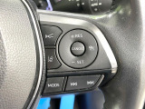 【レーダークルーズコントロール】高速道路での長距離走行が楽に!!自動で速度を保つクルーズコントロールが、衝突軽減システムと連携し、前方の車両を感知して車間を保つように速度調節してくれます!!
