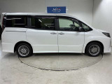 安心感のある力強い走り。静かな車内で家族とのおしゃべりが盛り上がります。