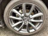 マツダ純正アルミホイール タイヤサイズは215/45R18です