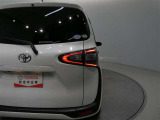 LEDテールライトです。省電力、高輝度のLEDは明るく照らすので夜間運転時の視認性を高めます。スタイリッシュな見た目で細かいところもこだわりたいあなたに!