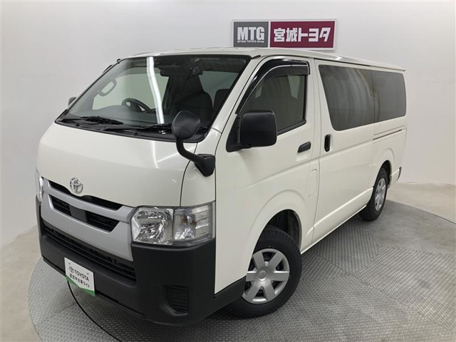 トヨタ ハイエースバン 