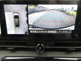 アラウンドビューモニター付です。上から丸見え、車庫入れも安心!