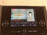 安全機能のバックモニター&全周囲モニターも装備です。