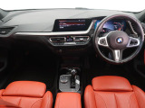 BMW認定中古車は保証も充実しております。2年間もしくは、1年間の保証に加え、最大4年間までの保証延長も可能でございます(対象車種限定)!充実の保証で、安心してお車をご利用いただけます