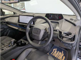 見通しのよいすっきりとした視界で、誰でも運転しやすいです。運転のしやすさは疲れにくさにも繋がりますよ♪