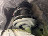 お車を安心してお乗りいただく為には、足回りの定期点検が欠かせません。サービスサポート(有償保証)では無料点検もご提供しており、安心のカーライフをお過ごしいただけるサポート体制が整っています。