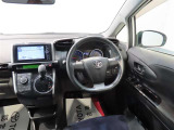 操作しやすい運転席シート回りスイッチ&レバー類