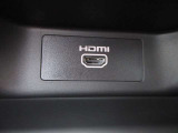 高画質な映像と音声を車内で楽しめるHDMI入力端子付き。お持ちのデジタル機器を繋げば、車内がプライベートシアターに。